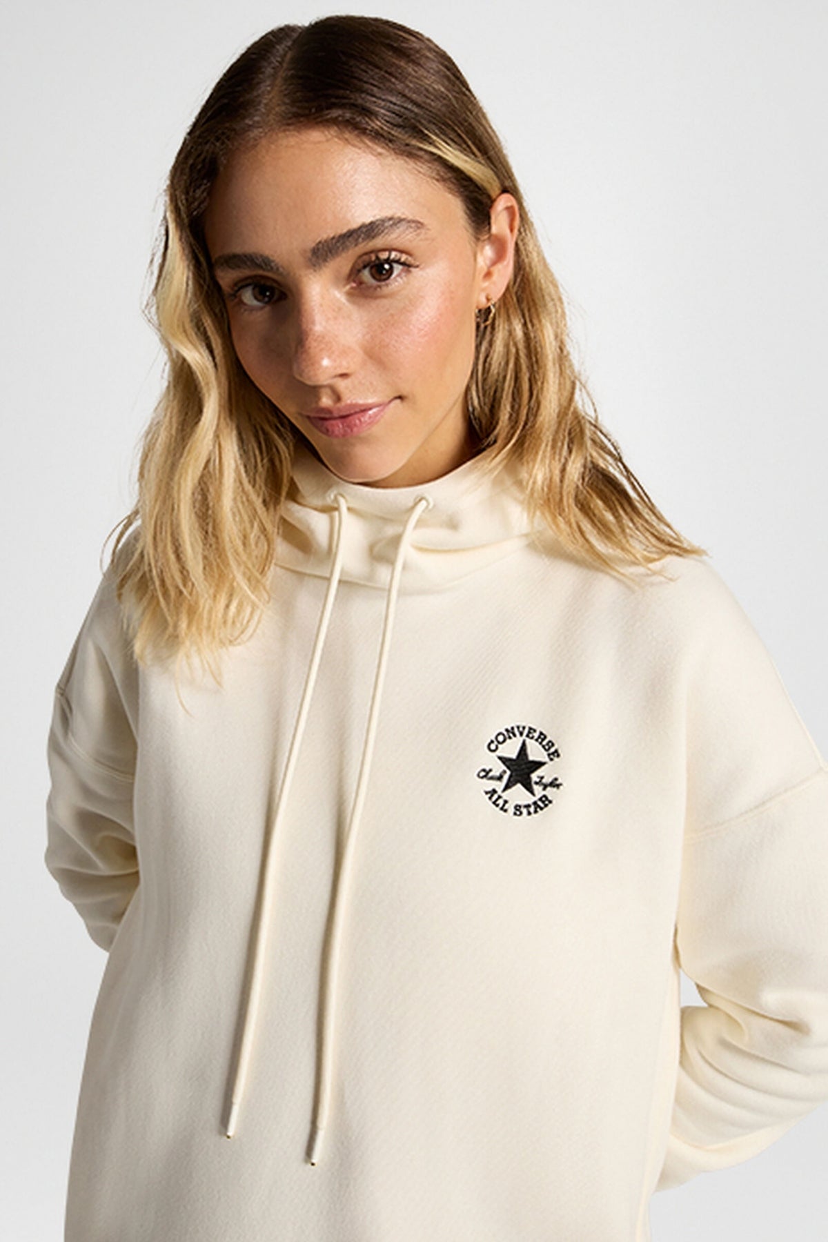 CONVERSE LONGLINE EMBR HOODIE DRES en color BLANCO  (3)