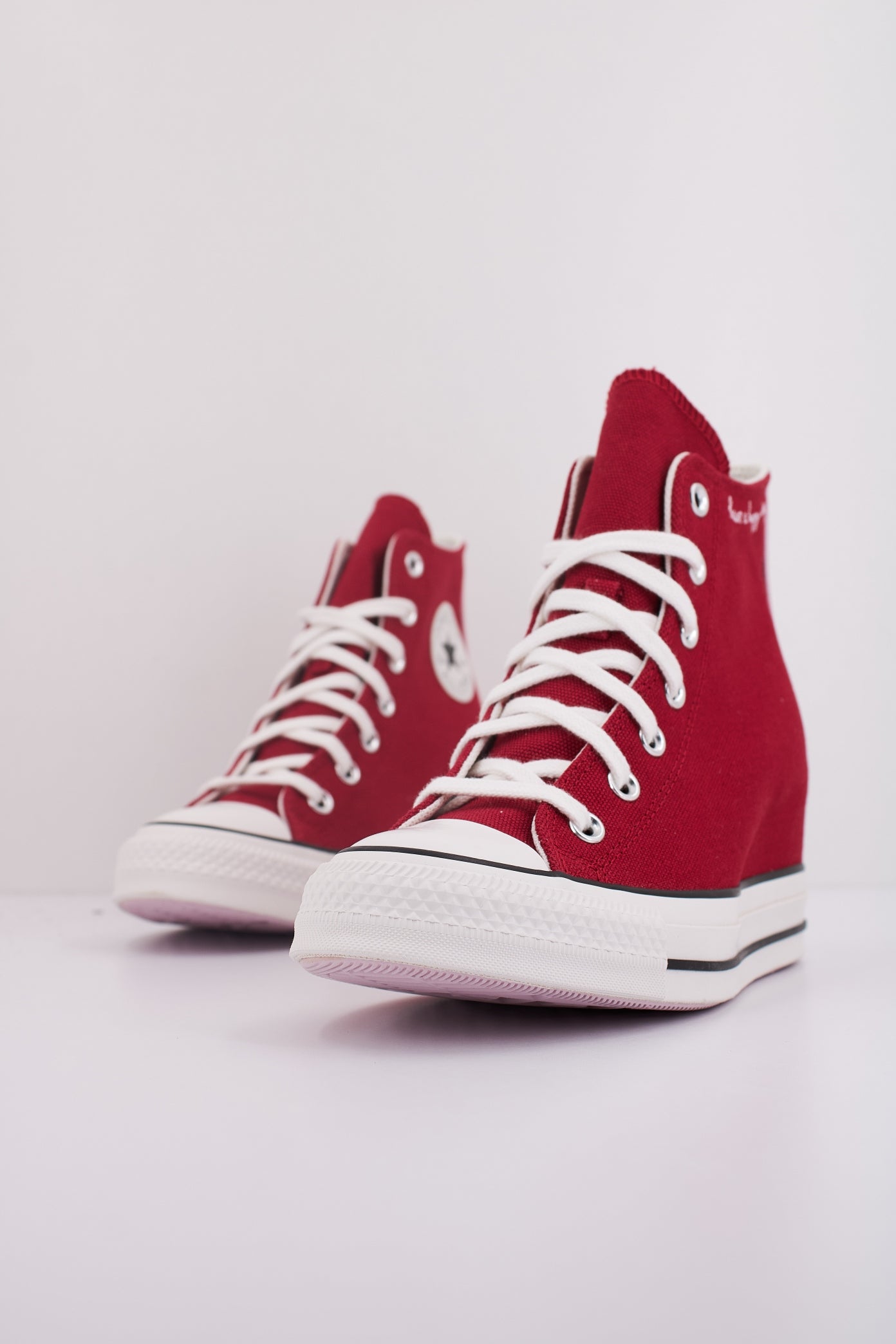 CONVERSE CHUCK TAYLOR ALL STAR WEDGE en color BURDEOS  (2)