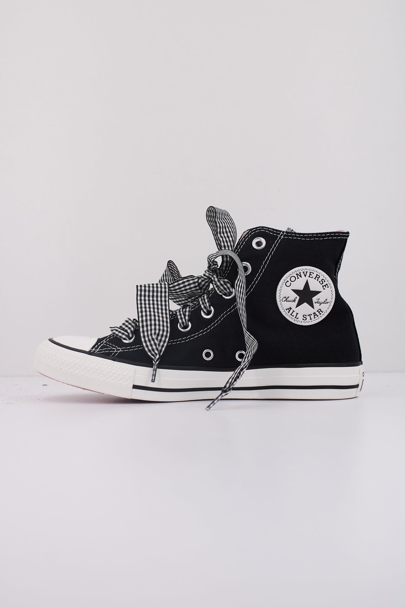 CONVERSE  CHUCK TAYLOR ALL STAR en color NEGRO  (1)