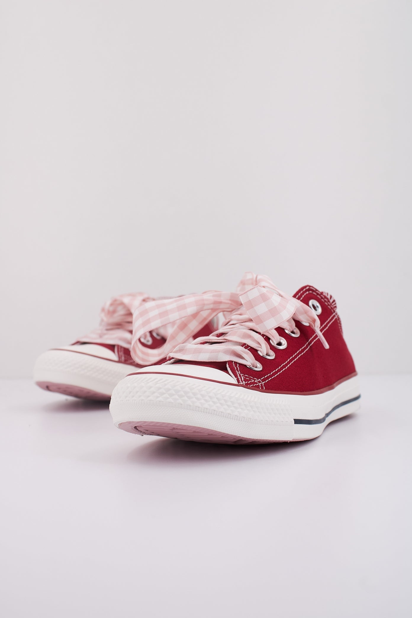 CONVERSE CHUCK TAYLOR ALL STAR en color BURDEOS  (2)