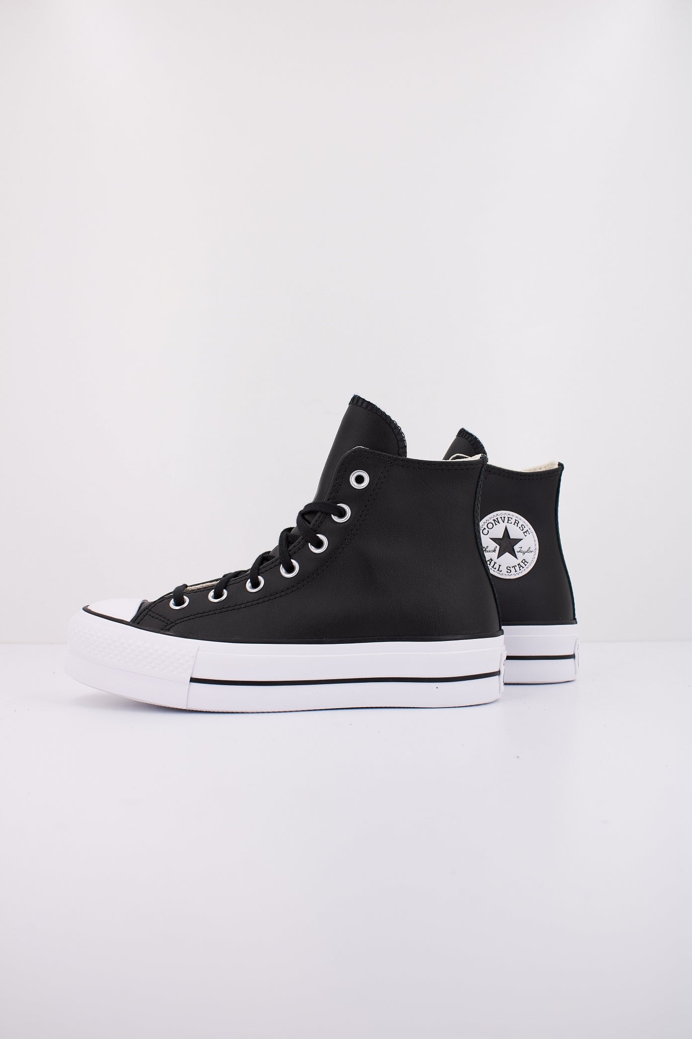 CONVERSE HI LIFT LEATHER en color NEGRO  (1)