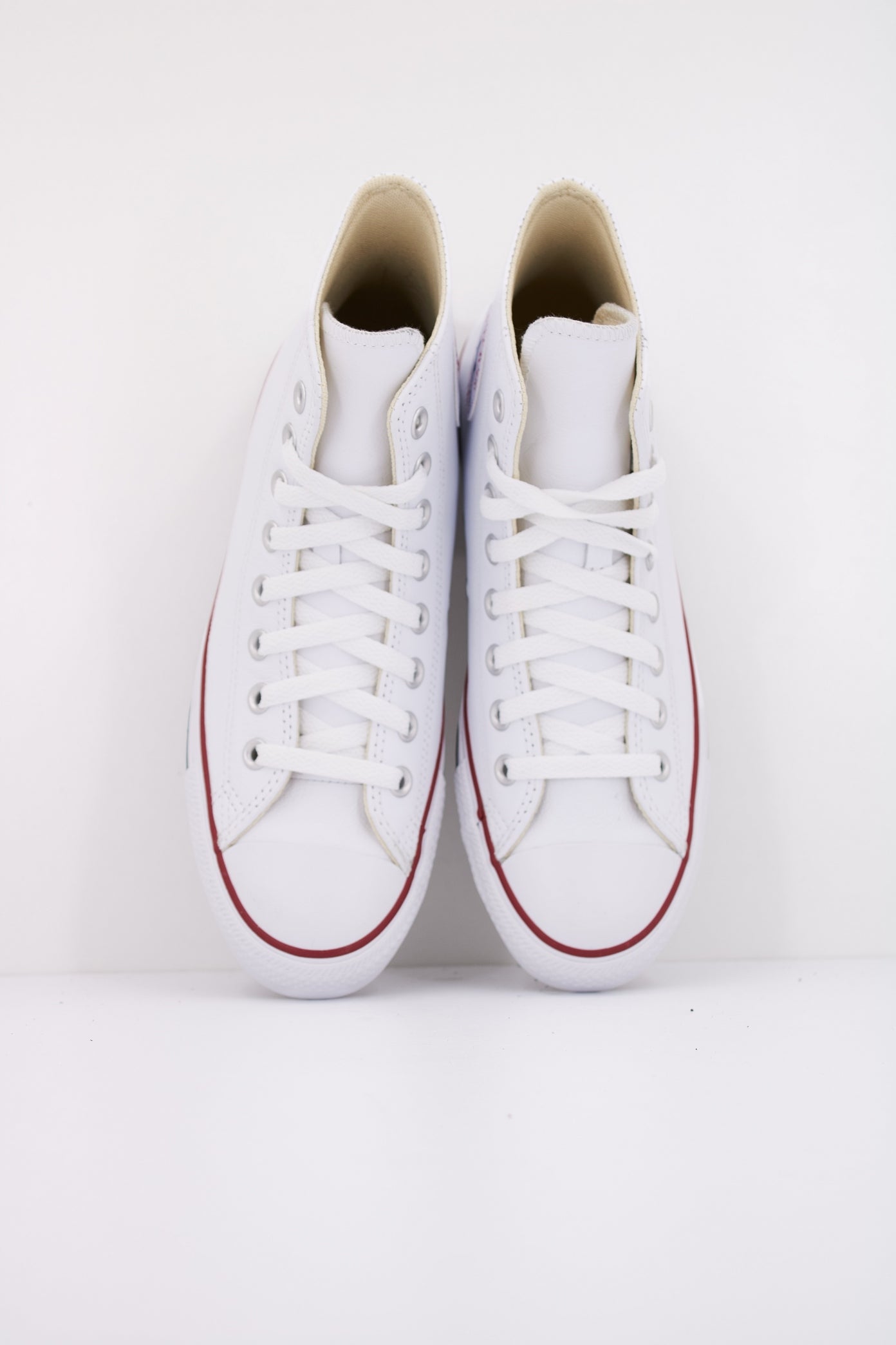 CONVERSE CHUCK TAYLOR LEATHER en color BLANCO  (3)