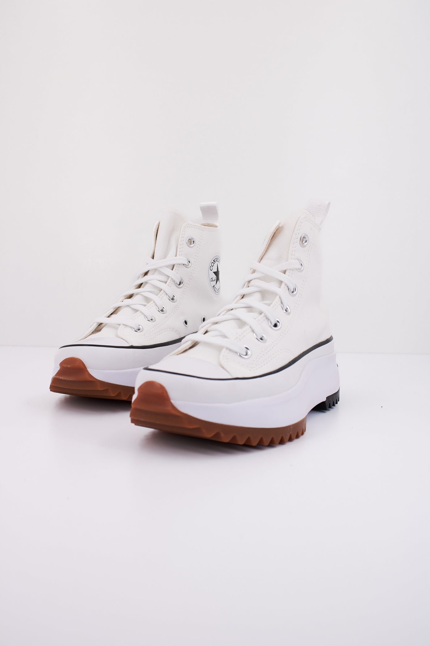 CONVERSE CONVERSE RUN STAR HIKE en color BLANCO  (2)