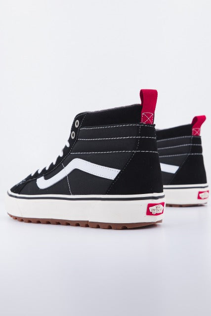 VANS UA SK- HI MTE- en color NEGRO  (3)