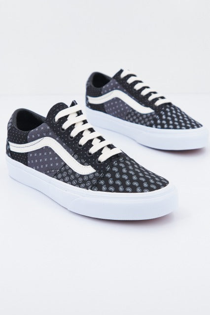 VANS UA OLD SKOOL en color NEGRO  (2)