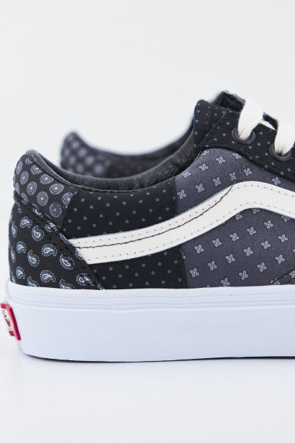 VANS UA OLD SKOOL en color NEGRO  (4)