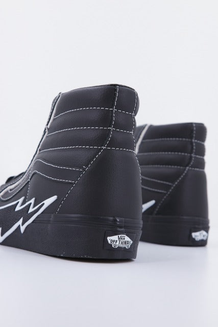 VANS UA SK-HI BOLT en color NEGRO  (3)