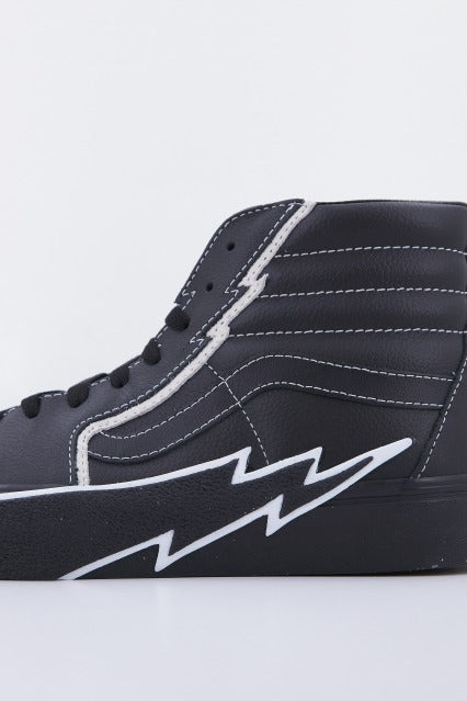 VANS UA SK-HI BOLT en color NEGRO  (4)