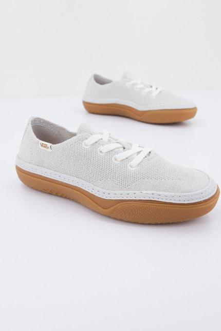 VANS UA CIRCLE VEE en color GRIS  (1)