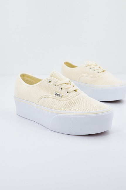 VANS UAAUTHENTIC STACKFORM en color NUDE  (1)