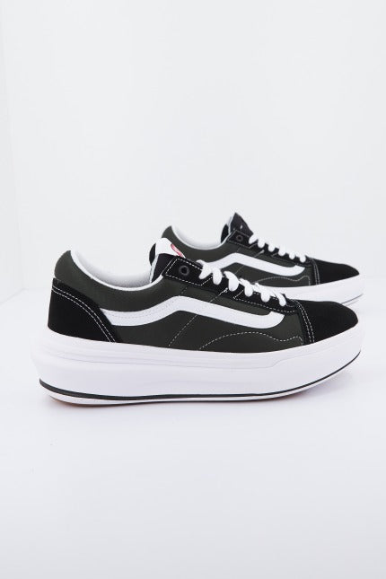 VANS OLD SKOOL OVERT CC en color NEGRO  (2)