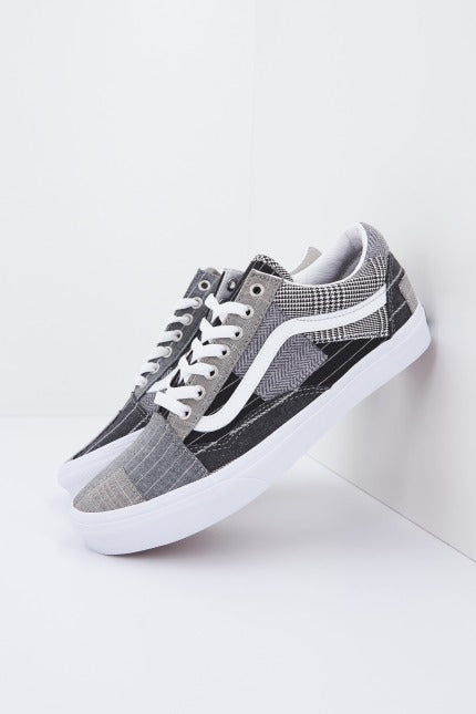 VANS UA OLD SKOOL en color GRIS  (1)