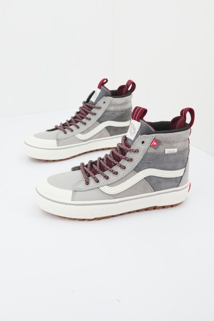 VANS UA SK-HI MTE- en color GRIS  (1)