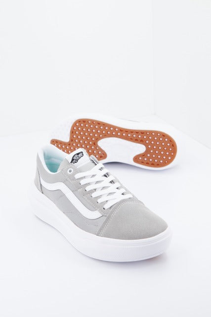 VANS OLD SKOOL OVERT CC en color GRIS  (1)