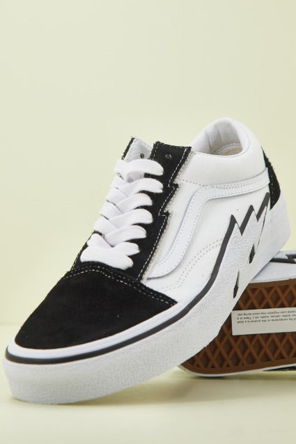 VANS OLD SKOOL BOLT -TONE en color NEGRO  (2)