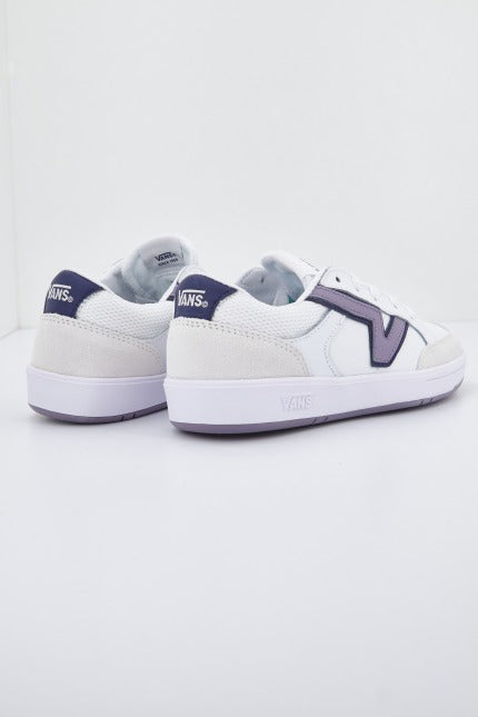 VANS LOWLAND CC en color BLANCO  (4)