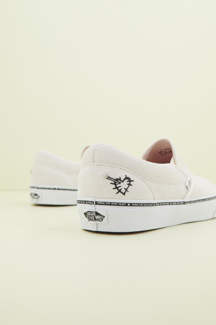 VANS CLASSIC SLIP-ON en color BLANCO  (4)