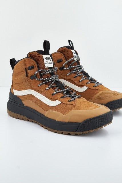 VANS ULTRARANGE EXO HI en color MARRON  (1)