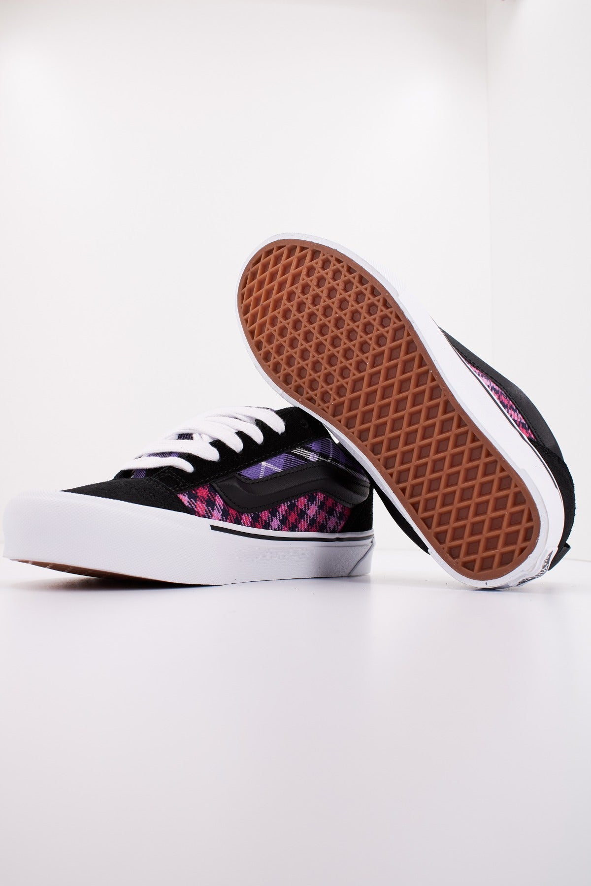 VANS KNU SKOOL en color NEGRO  (4)