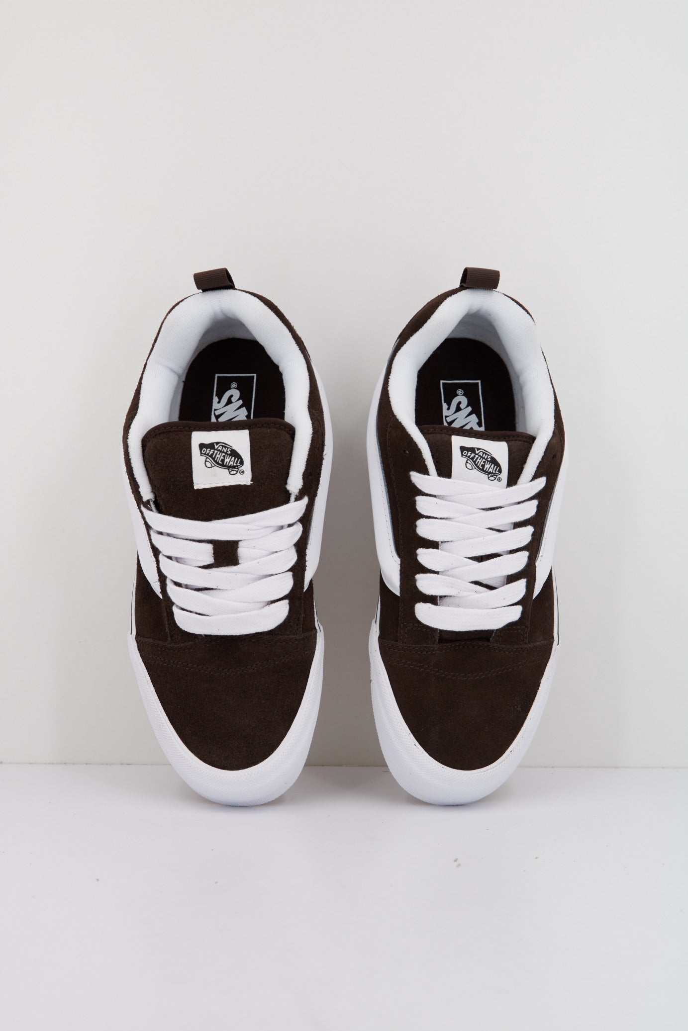 VANS KNU SKOOL en color MARRON  (2)