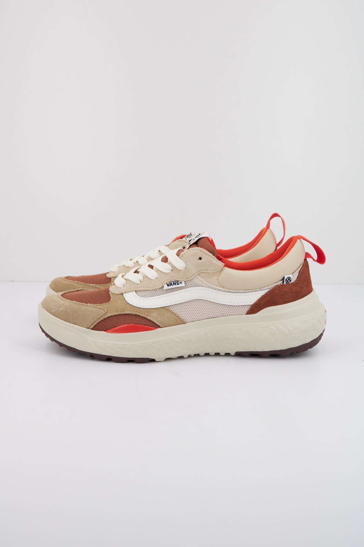 VANS ULTRARANGE NEO VR en color MARRON  (1)