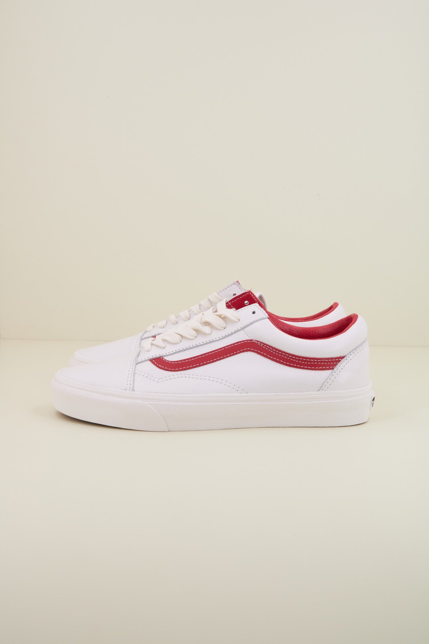 VANS OLD SKOOL VINTAGE en color BLANCO  (1)