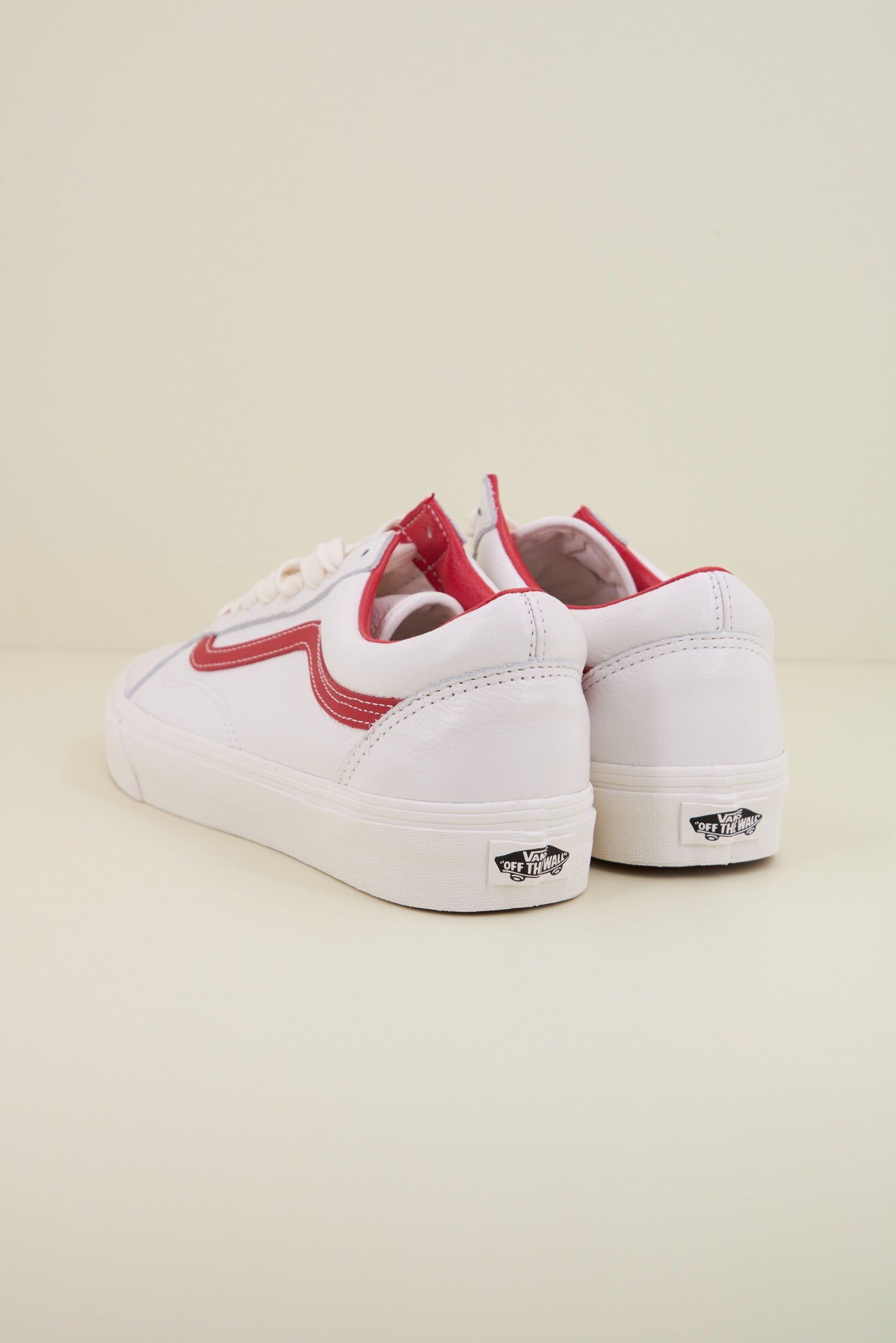 VANS OLD SKOOL VINTAGE en color BLANCO  (3)