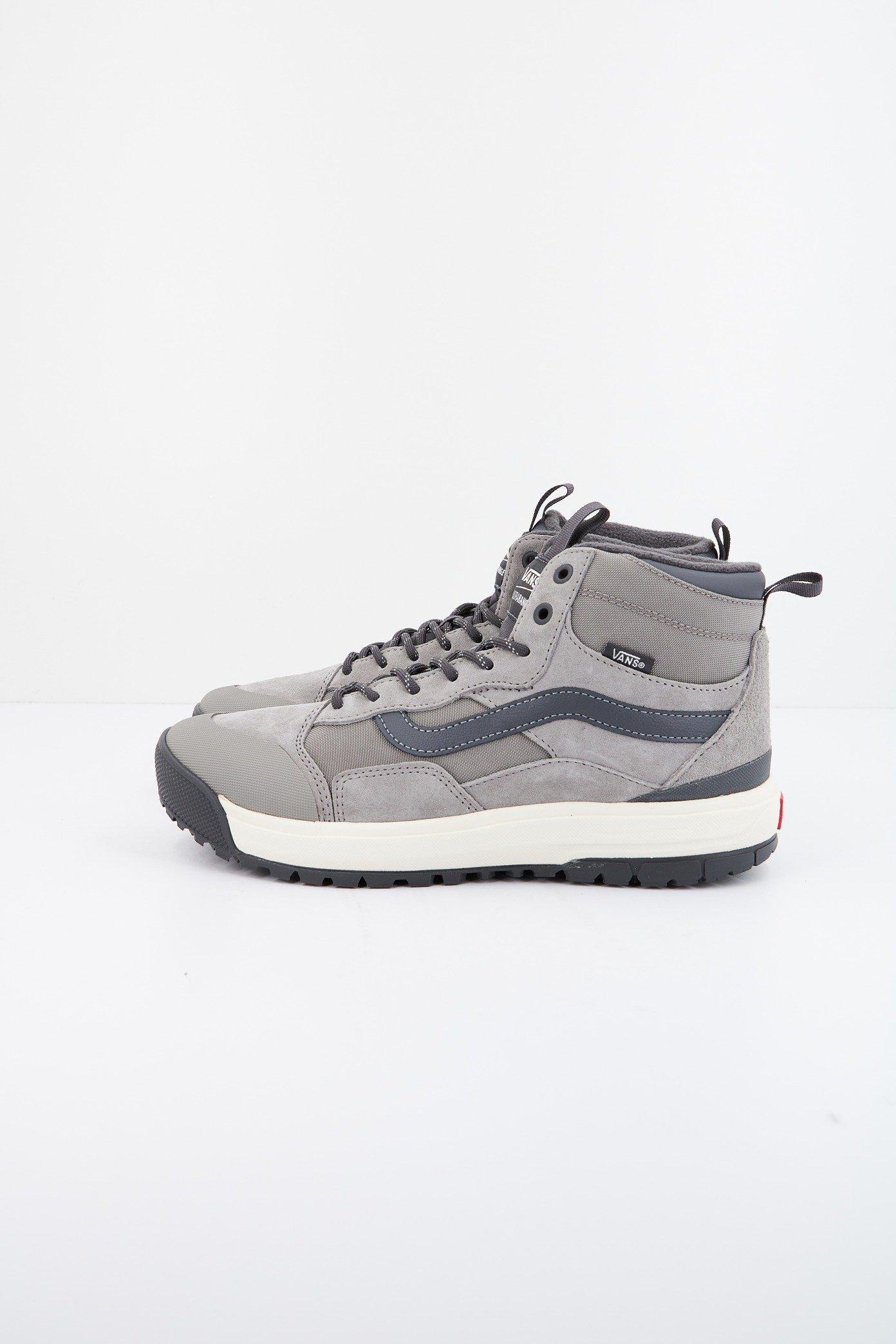 VANS ULTRARANGE EXO HI MTE en color GRIS  (1)