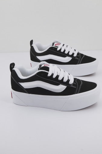 VANS  KNU STACK en color NEGRO  (1)