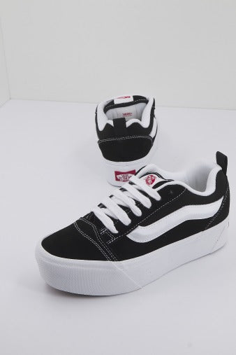 VANS  KNU STACK en color NEGRO  (2)