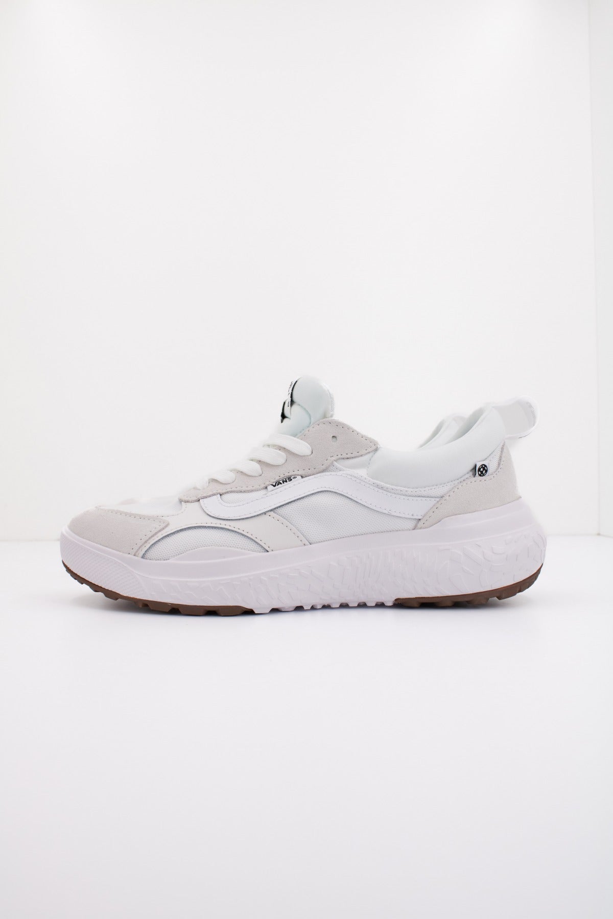 VANS ULTRARANGE NEO VR en color BLANCO  (1)