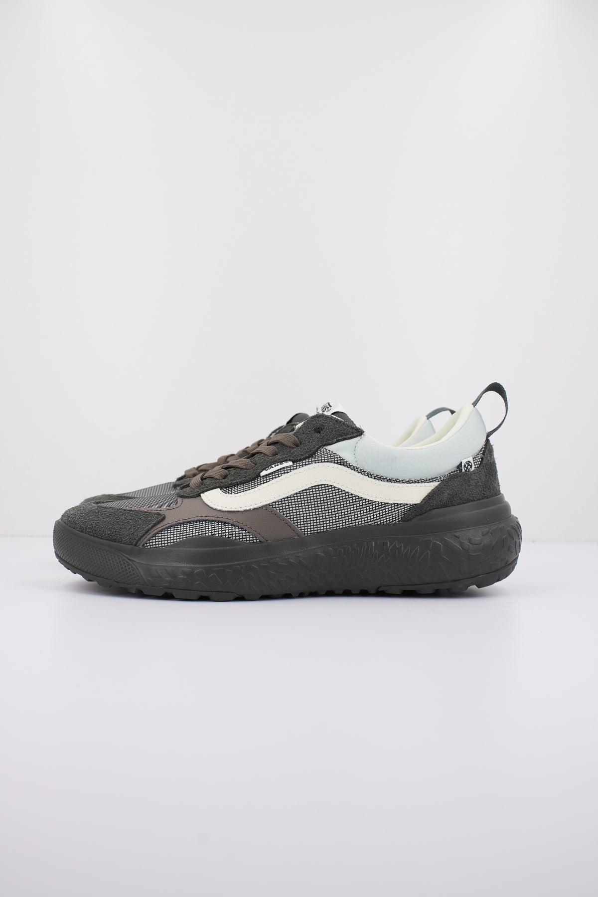 VANS ULTRARANGE NEO VR en color GRIS  (1)