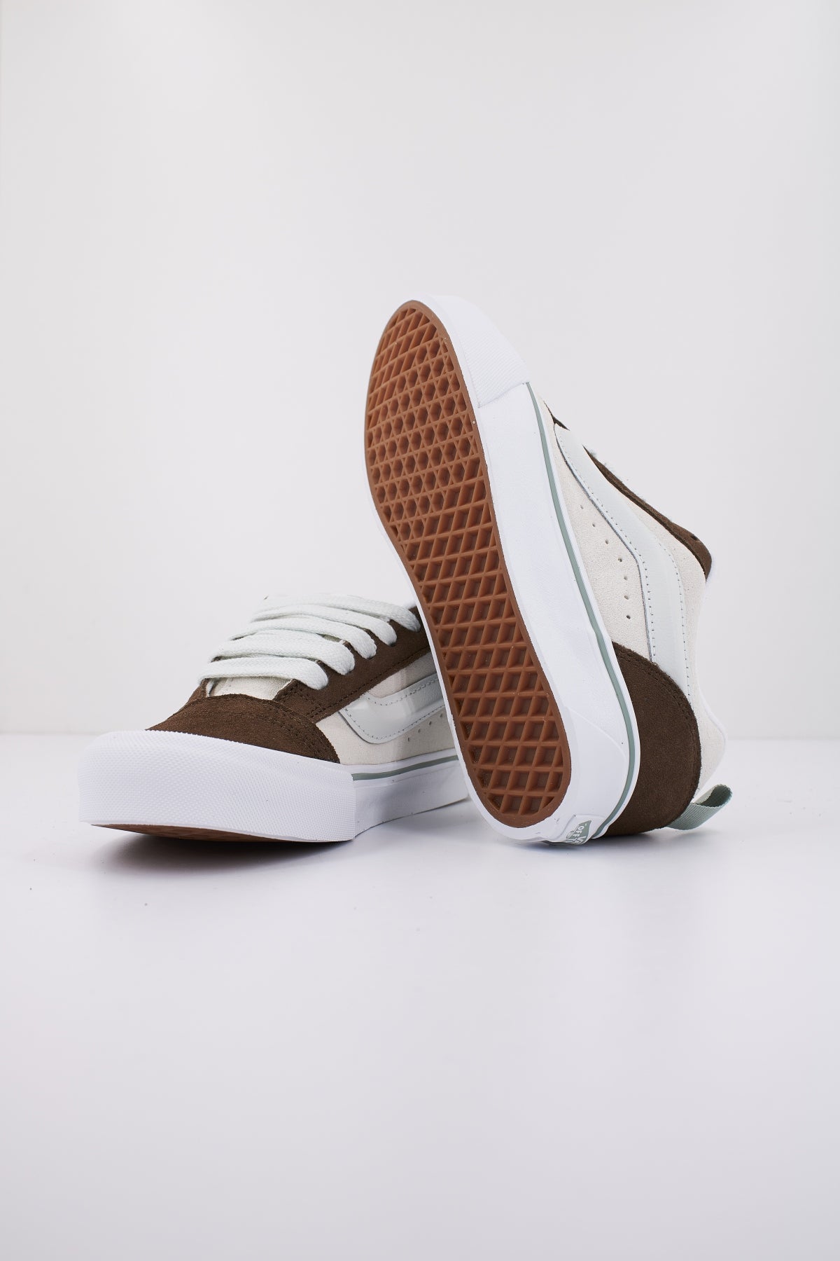 VANS KNU SKOOL en color MARRON  (4)