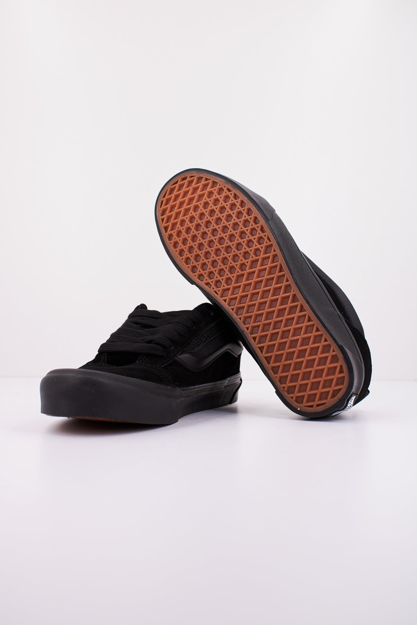 VANS KNU SKOOL en color NEGRO  (4)