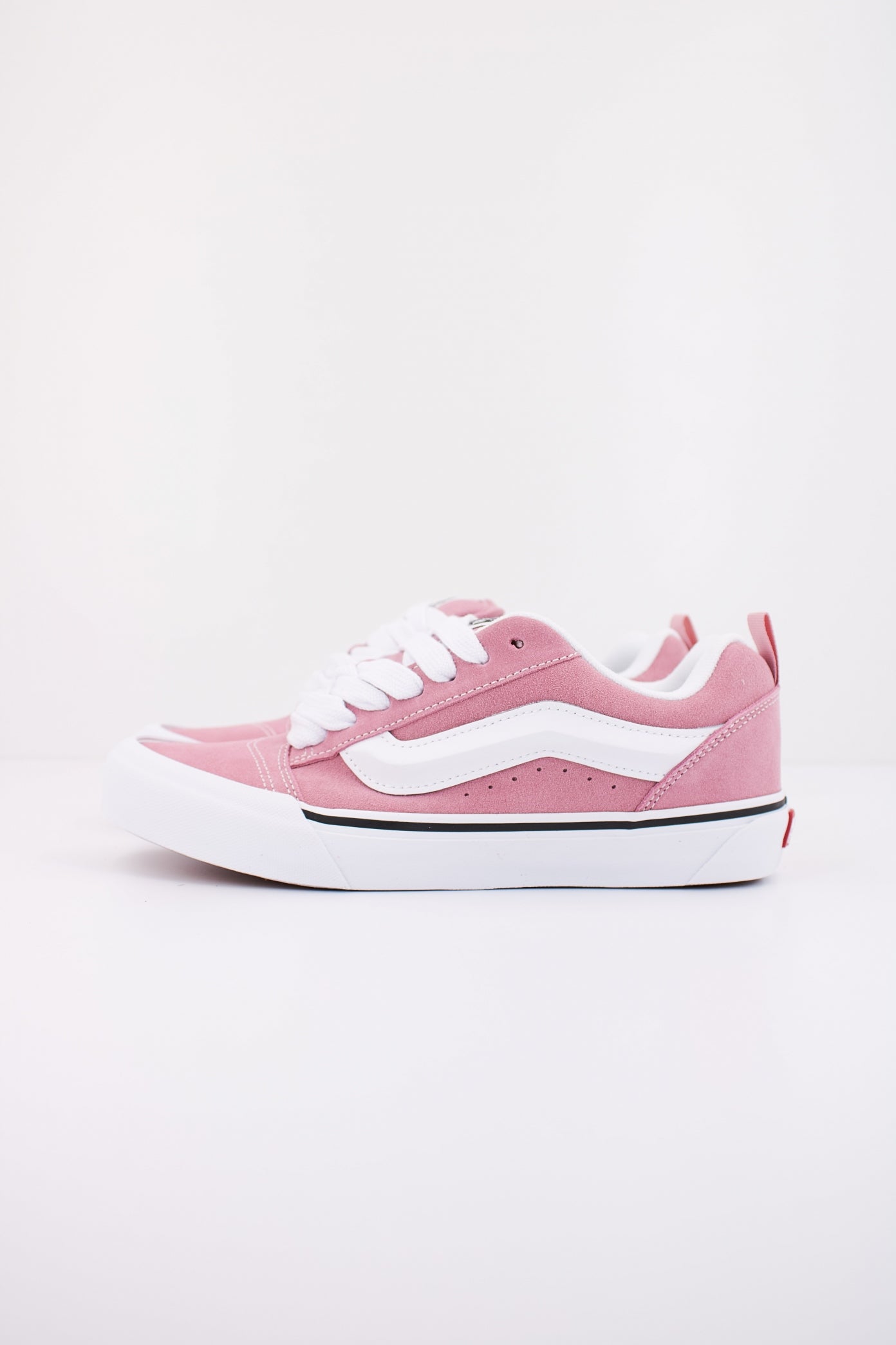 VANS KNU SKOOL en color ROSA  (1)