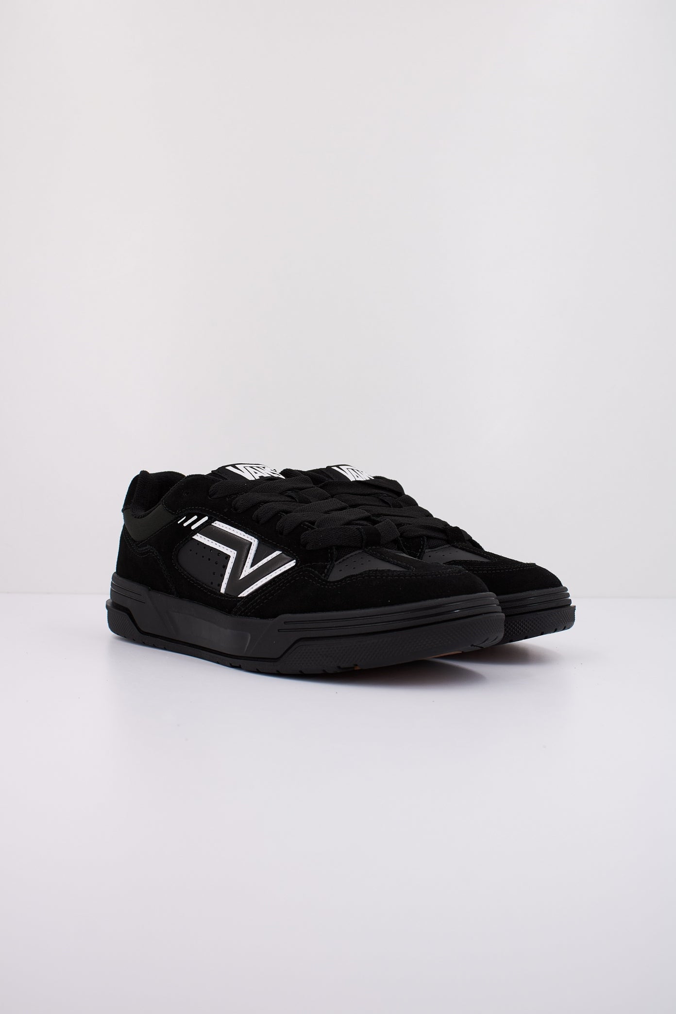 VANS UPLAND en color NEGRO  (2)