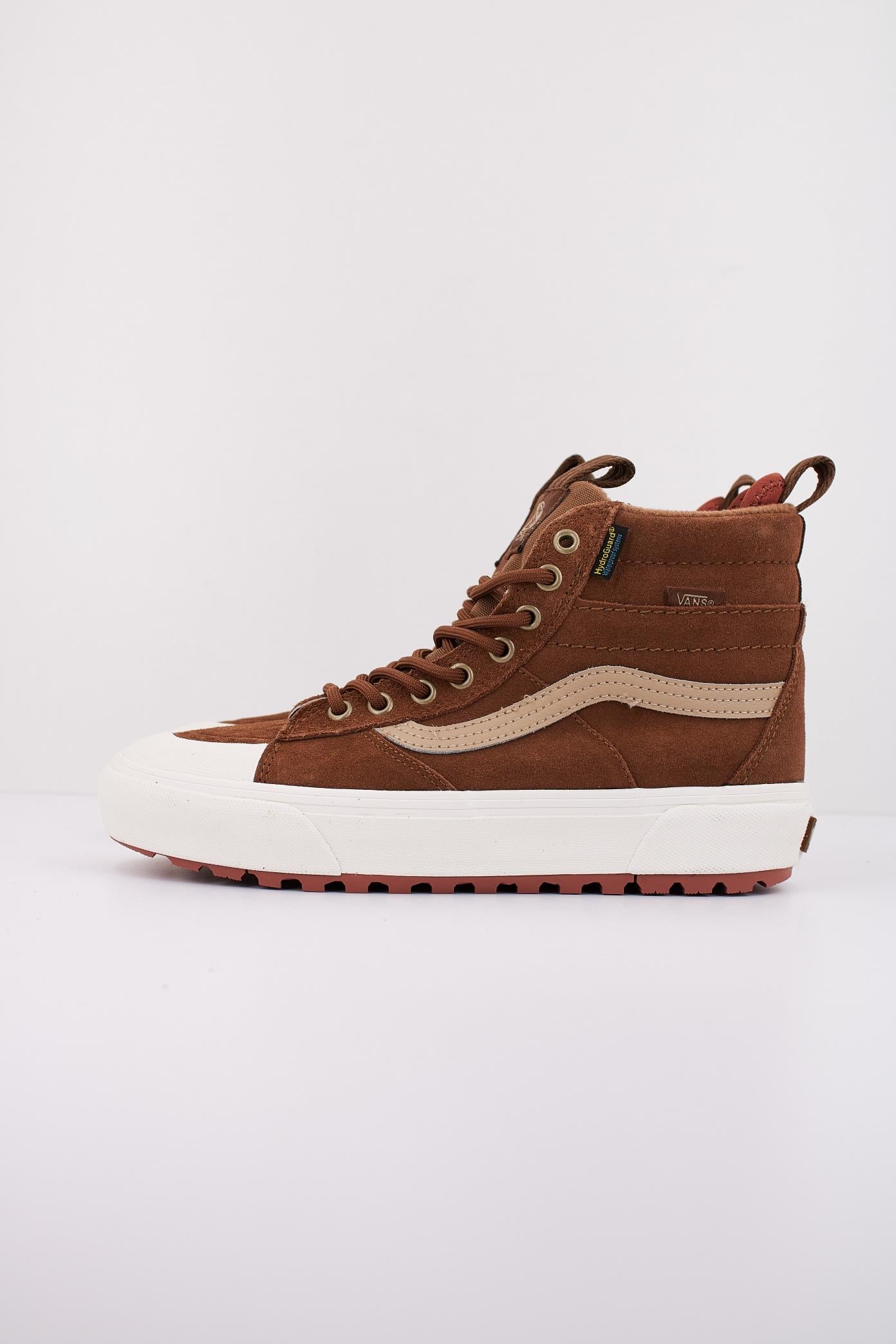 VANS MTE SK-HI WATERPROOF en color MARRON  (1)