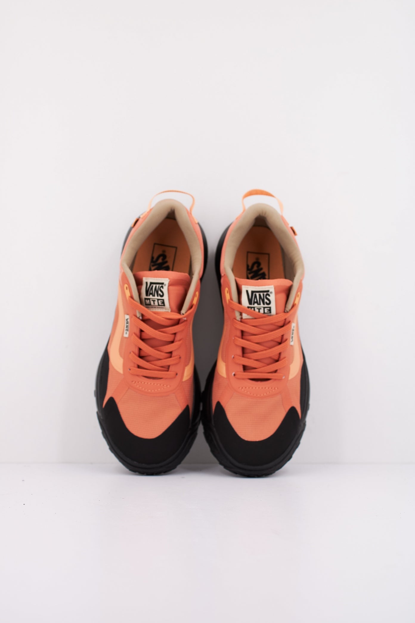 VANS MTE CROSSPATH en color NARANJA  (3)