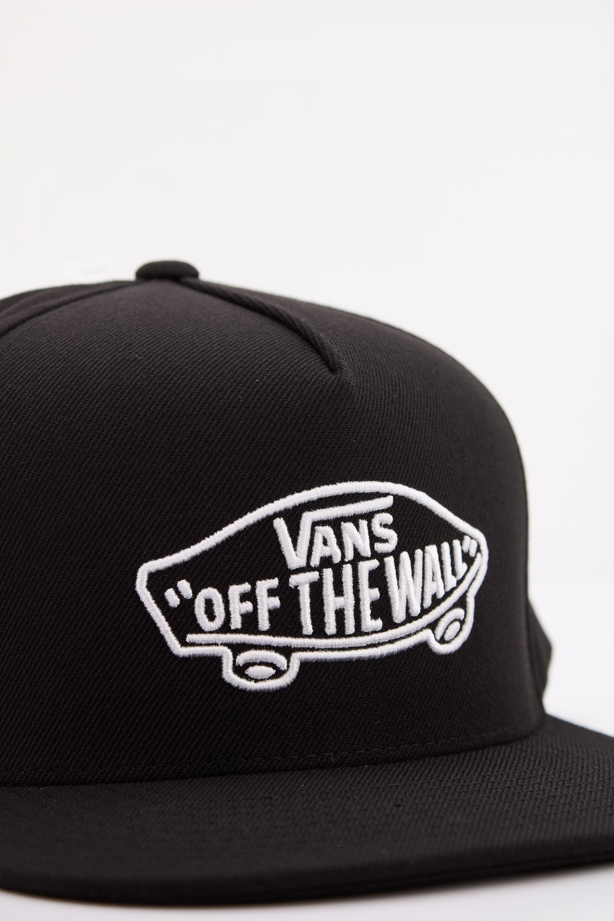 VANS CLASSIC VANS SNAPBACK en color NEGRO  (4)