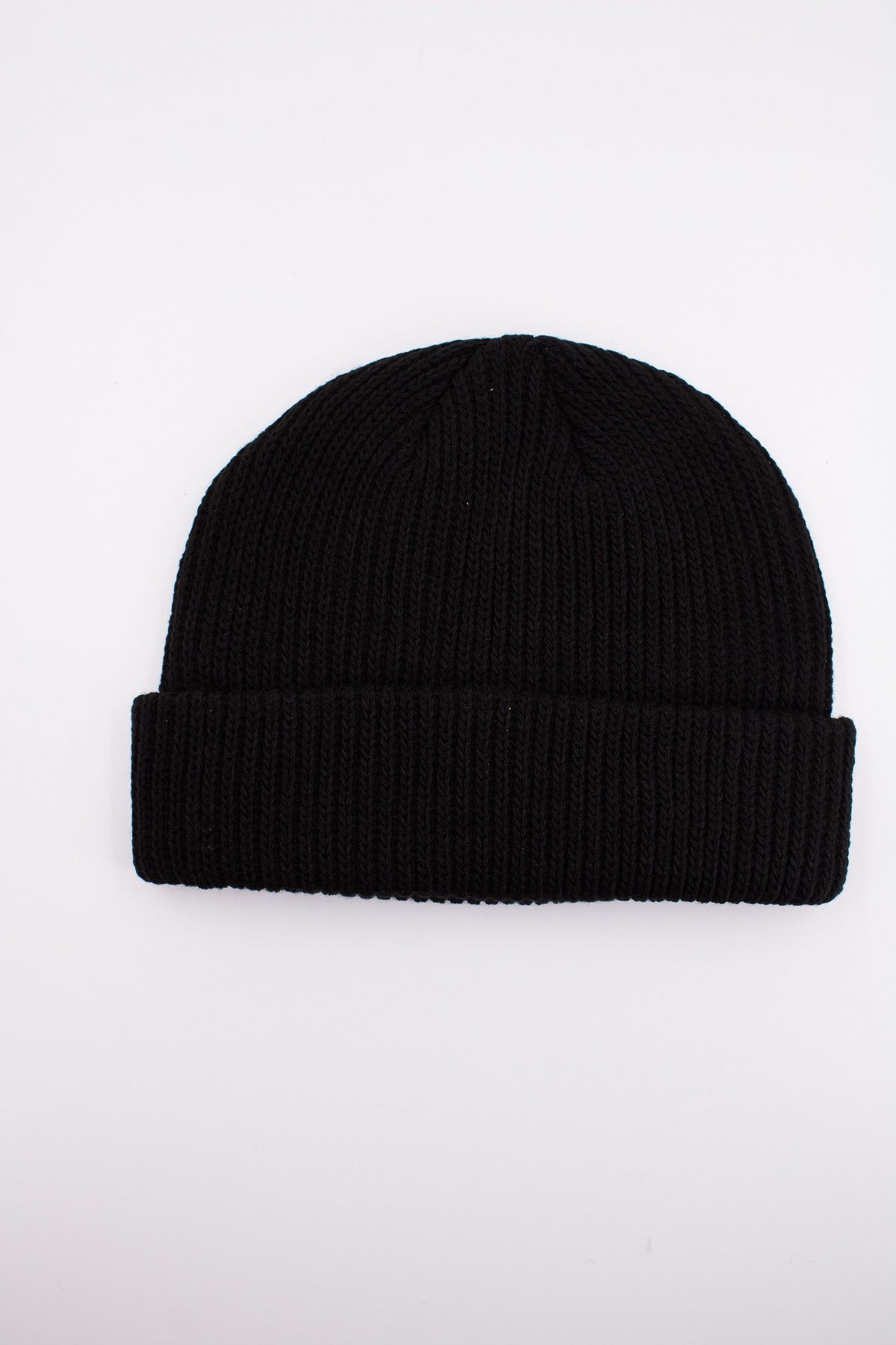 VANS CORE BASICS BEANIE en color NEGRO  (2)