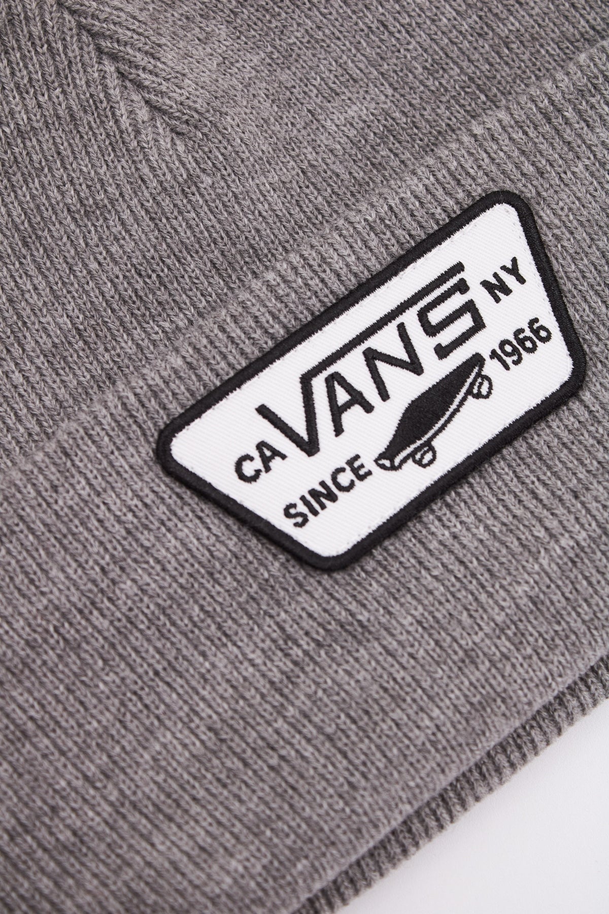 VANS  MILFORD BEANIE HEAT en color GRIS  (4)