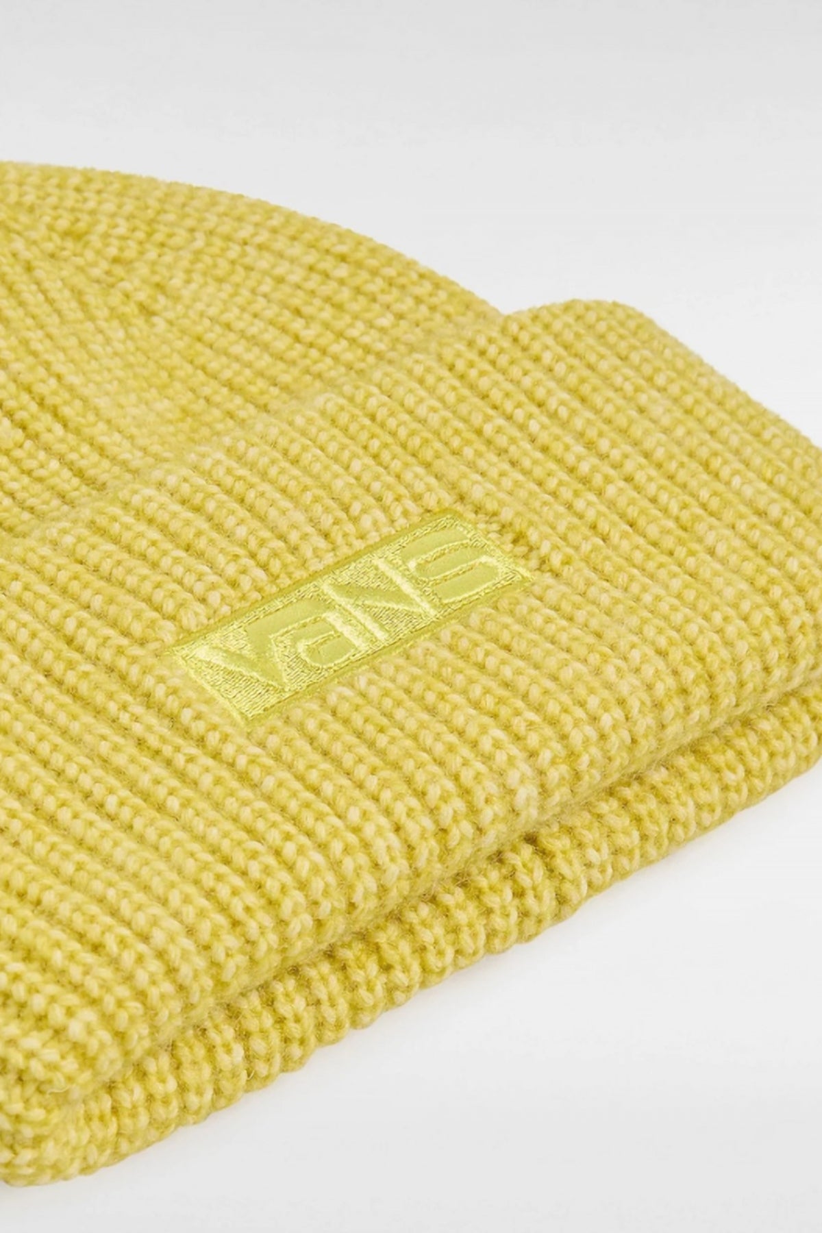 VANS  SUNNYSIDE CUFF BEANIE en color AMARILLO  (2)