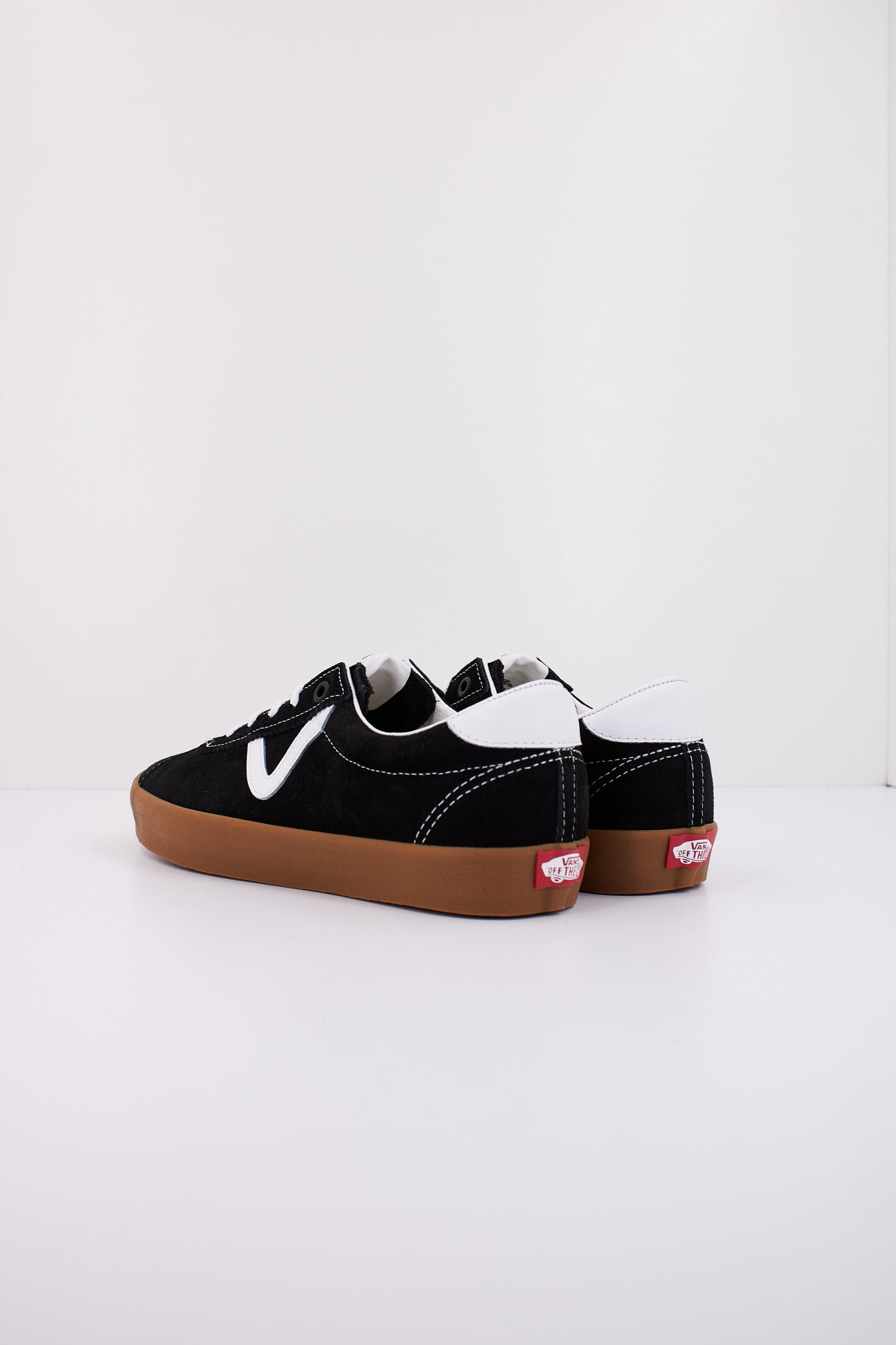 VANS SPORT LOW en color NEGRO  (4)