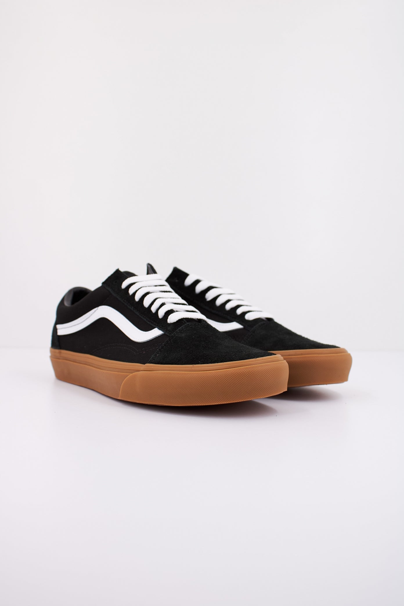 VANS OLD SKOOL en color NEGRO  (2)