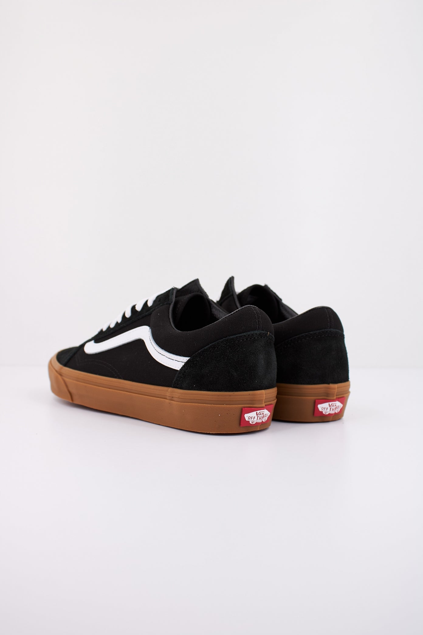 VANS OLD SKOOL en color NEGRO  (4)