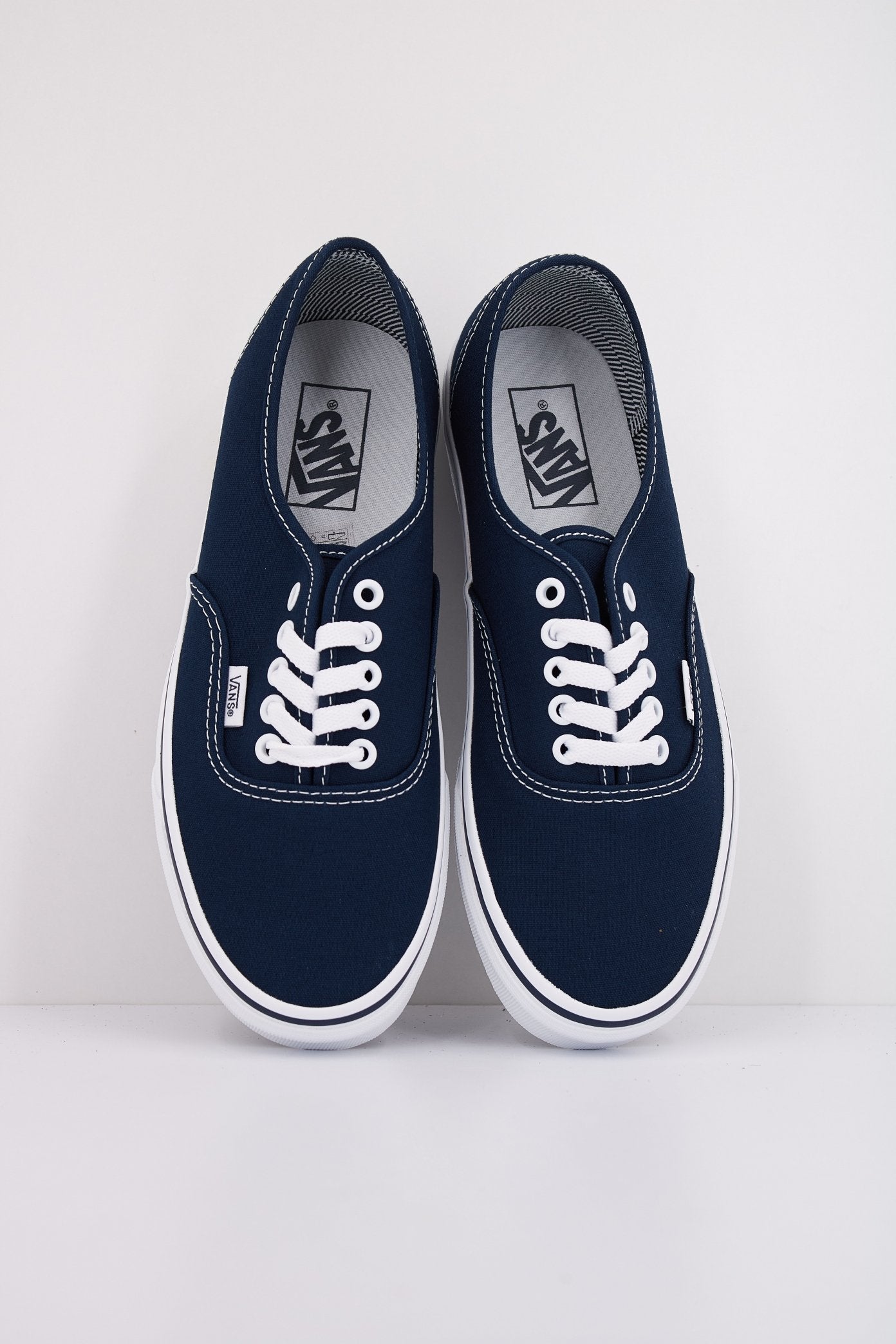 VANS AUTHENTIC en color AZUL  (3)