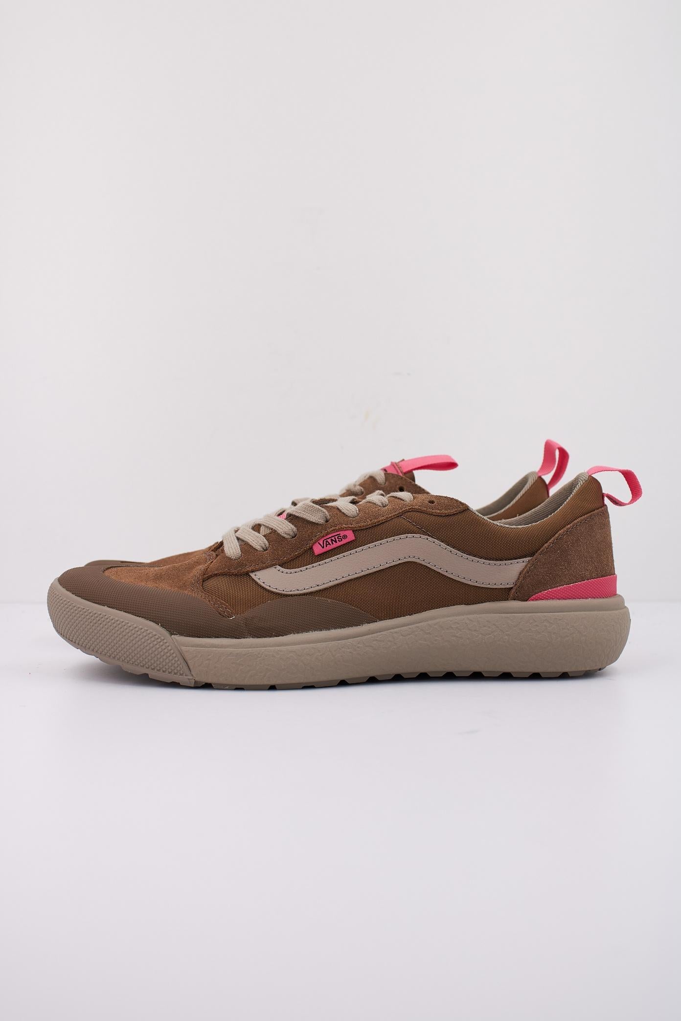 VANS ULTRARANGE EXO SE en color MARRON  (1)