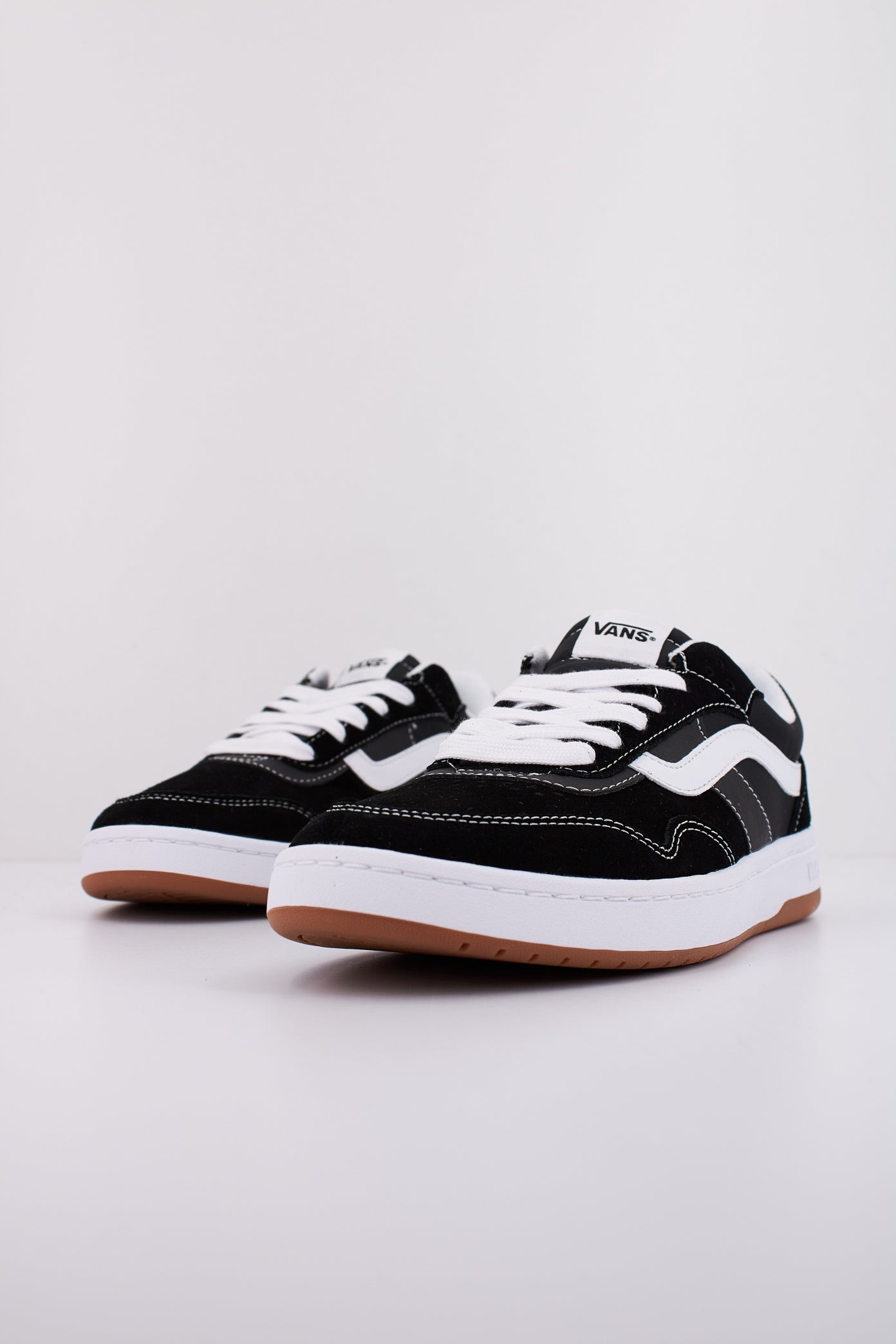 VANS CRUZE . en color NEGRO  (2)