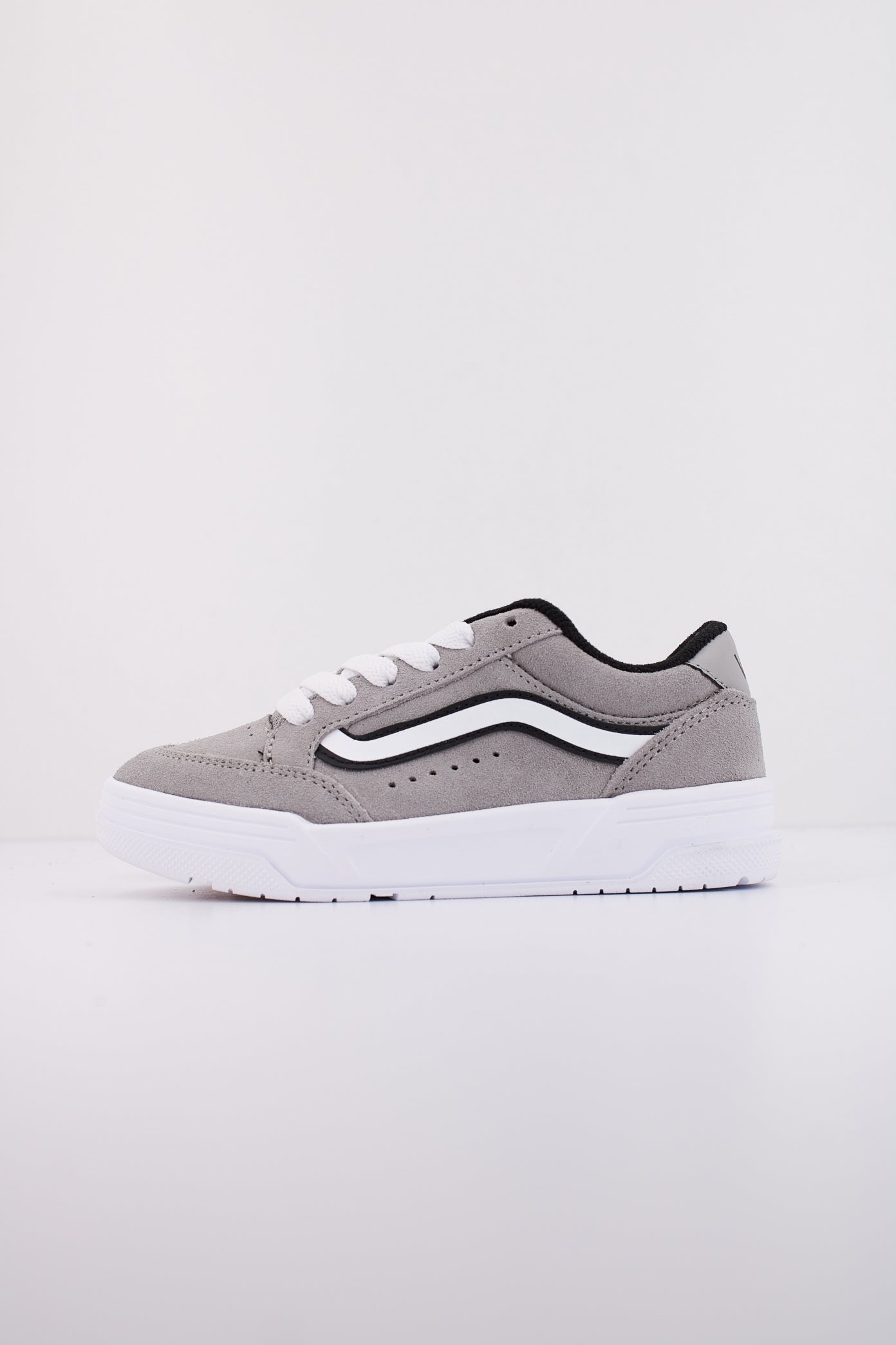 VANS HYLANE en color GRIS  (1)