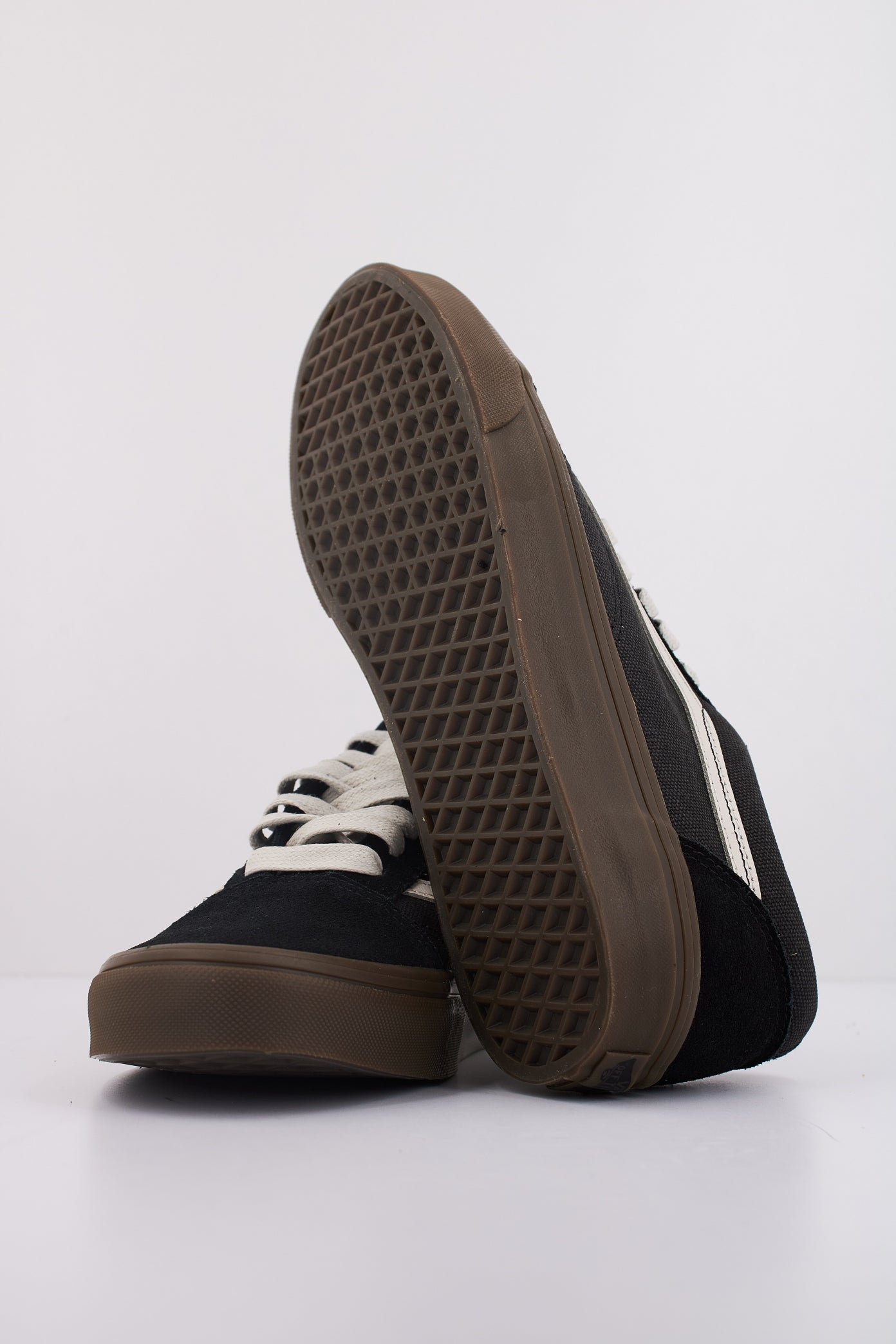 VANS OLD SKOOL en color NEGRO  (5)